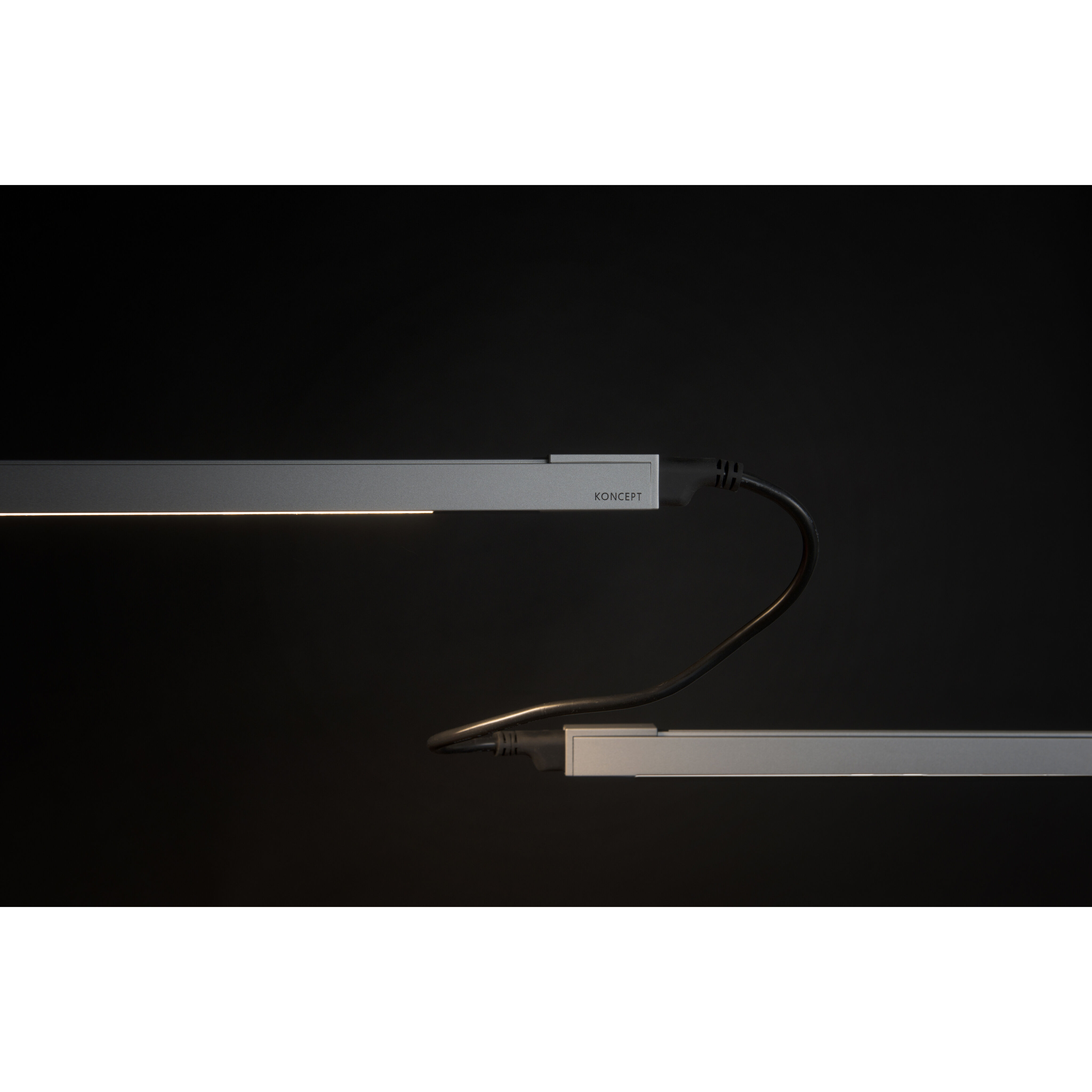 UCX pro 100-240 V LED 19.45 inch Silver Undercabinet Light, Single Pack